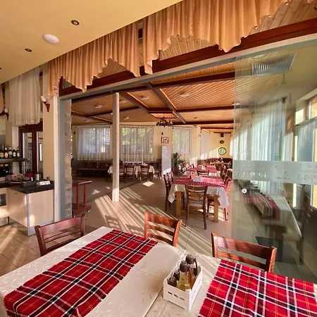 Hotel Boryka Family