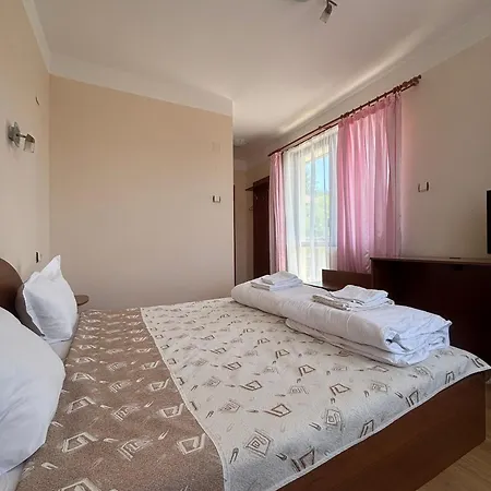 Hotel Boryka Family