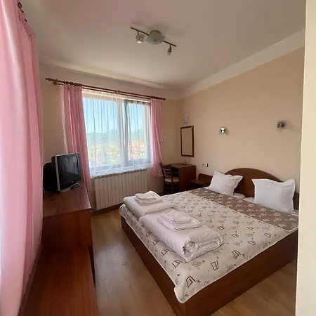 Ξενοδοχείο Boryka Family 3*