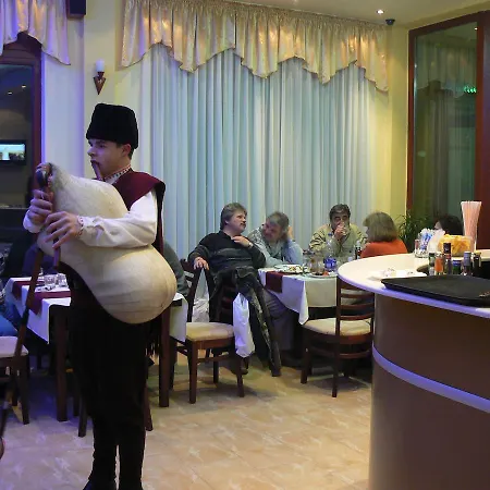 Hotel Boryka Family