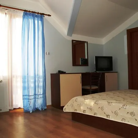 Hotel Boryka Family