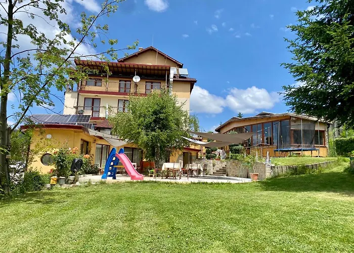 Boryka Family Asikoria