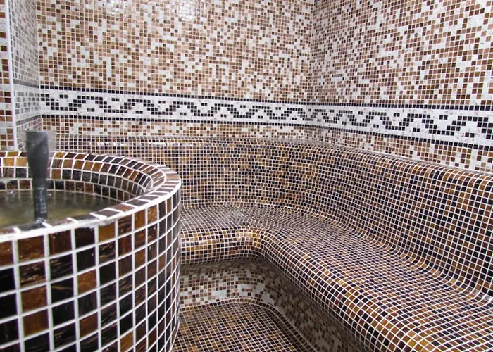 Boryka Family Asikoria